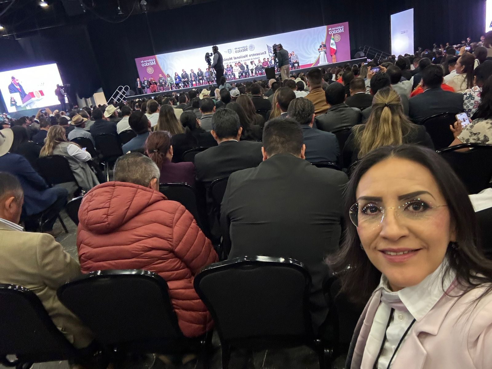 ACUDE LAURA IMELDA AL ENCUENTRO DE ALCALDES Y GOBERNADORES CON LA PRESIDENTA CLAUDIA SHEINBAUM